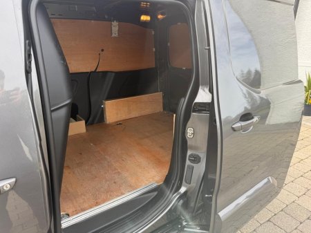 2022 Peugeot Partner - thumbnail 16