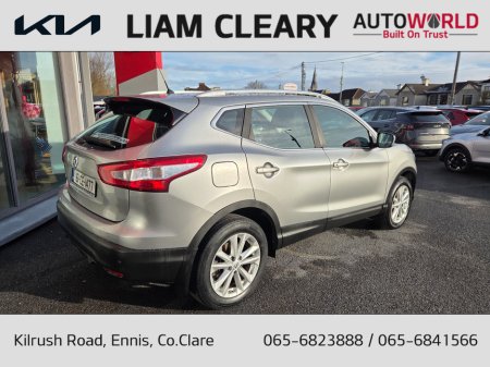2016 Nissan Qashqai 1.2 SV MY16 E6 4DR €10,900 thumbnail