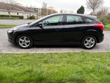 2014 Ford Focus - thumbnail 4