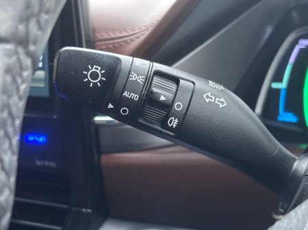 2020 Hyundai Ioniq PREMIUM SE PHEV S-A €19,638 thumbnail