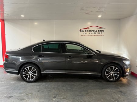 2019 Volkswagen Passat - thumbnail 23