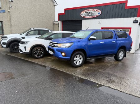 2020 Toyota Hilux - thumbnail 2