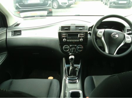 2015 Nissan Pulsar - thumbnail 6