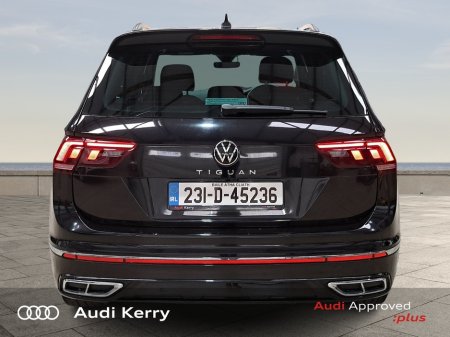 2023 Volkswagen Tiguan 2.0 TDI R LINE SA 5DR A €40,900 thumbnail