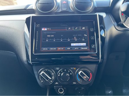 2023 Suzuki Swift 1.2 DUALJET HYBRID SZ-L €16,950 thumbnail