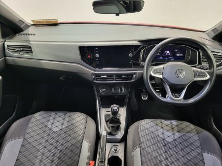 2023 Volkswagen Polo 1.0 TSI 95HP R-Line €21,975 thumbnail