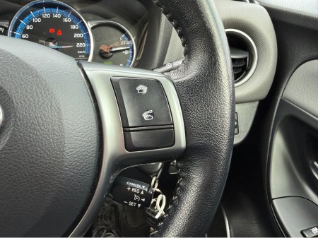 2017 Toyota Yaris - thumbnail 17