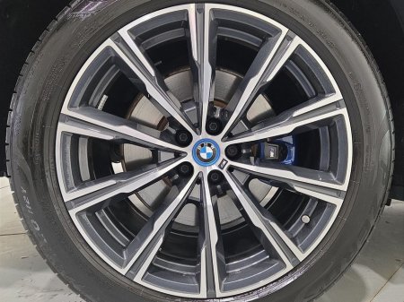 2023 BMW X5 - thumbnail 14