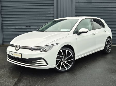 2023 Volkswagen Golf 2.0 TDI LIFE €26,995 thumbnail