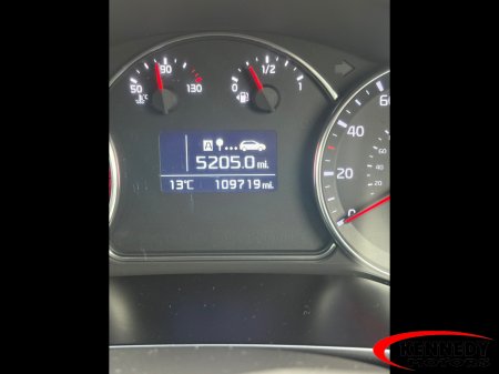 2013 Kia Carens - thumbnail 8