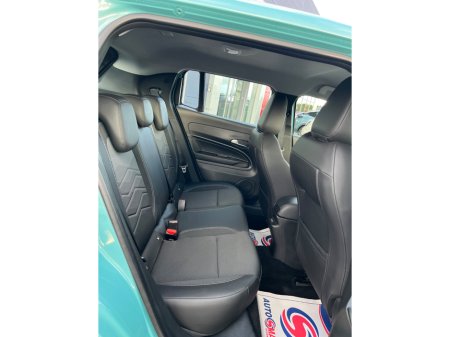 2025 Jeep Avenger 1.2 PETROL 100HP MT Altitude thumbnail