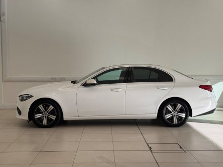 2025 Mercedes-Benz C Class - thumbnail 4