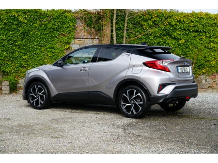 2017 Toyota C-HR - thumbnail 3