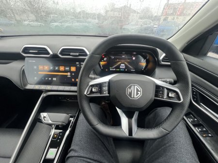 2025 MG ZS - thumbnail 13