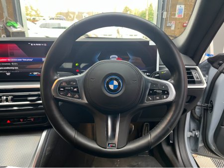 2023 BMW i4 - thumbnail 9