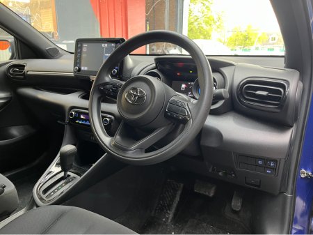 2022 Toyota Yaris - thumbnail 8