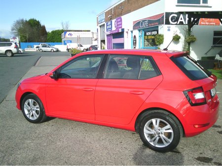 2021 Skoda Fabia - thumbnail 4