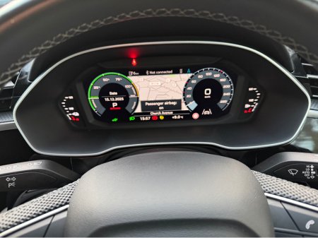 2024 Audi Q3 GREAT SPEC//S LINE 45 TFSI E//LOW MILEAGE//FULL LEATHER//REVERSE CAMERA//FINANCE PACKAGES €44,900 thumbnail