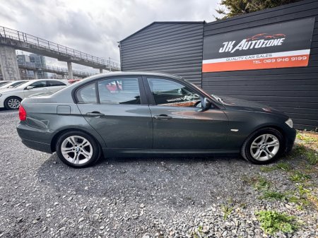 2010 BMW 3 Series - thumbnail 7