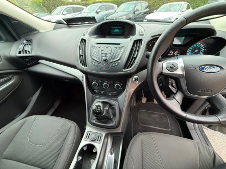 2015 Ford Kuga - thumbnail 17