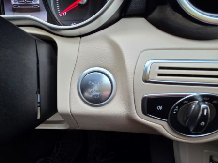 2019 Mercedes-Benz C Class - thumbnail 17