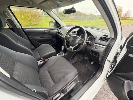 2014 Suzuki Swift - thumbnail 7