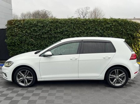 2020 Volkswagen Golf HIGHLINE 2.0 TDI * HUGE SPEC * // LEATHER HEATED SEATS // DYNAUDIO // 360 SURROUND PARKING SENSORS €23,990 thumbnail