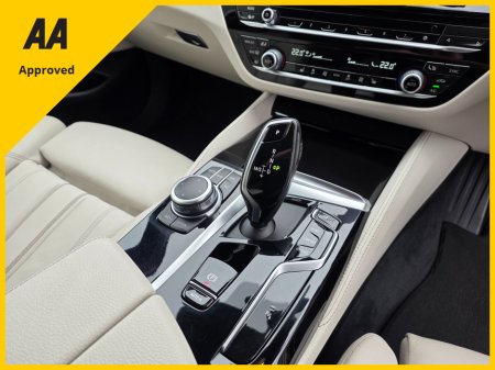 2022 BMW 5 Series - thumbnail 15