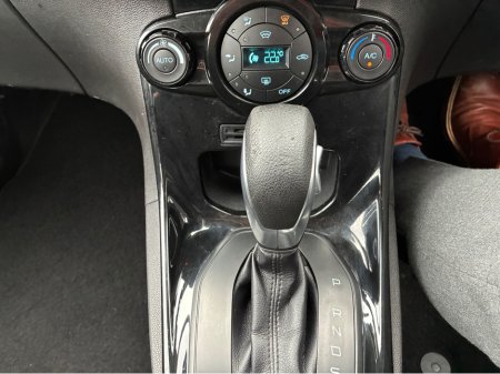 2014 Ford Fiesta - thumbnail 23