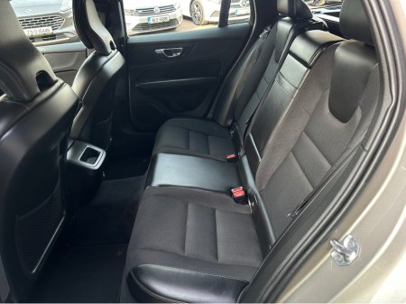 2018 Volvo V60 - thumbnail 11