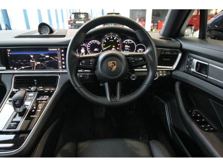 2023 Porsche Panamera - thumbnail 24