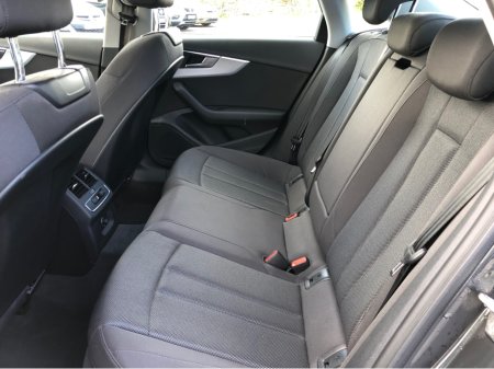 2021 Audi A4 - thumbnail 18