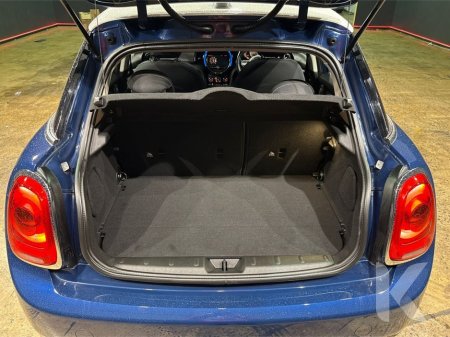 2017 MINI Cooper 1.5 AUTOMATIC - BLUE 2 TONE - FACTORY ALLOY WHEELS - REAR CAMERA €14,950 thumbnail