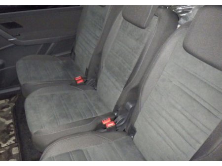 2020 Volkswagen Touran  €27,950 thumbnail