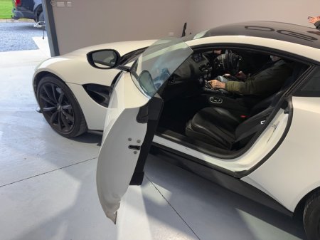 2020 Aston Martin Vantage - thumbnail 10