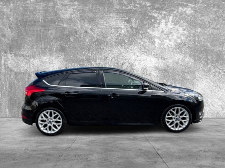 2016 Ford Focus - photo 2