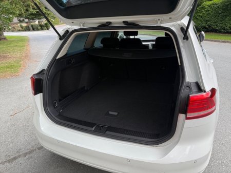 2016 Volkswagen Passat - thumbnail 23