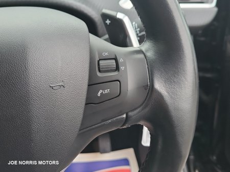 2016 Peugeot 2008 - thumbnail 21