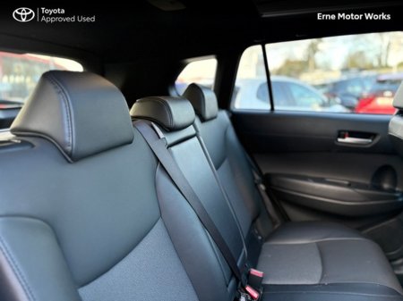 2024 Toyota Corolla Cross COROLLA CROSS SOL 1.8 €37,950 thumbnail