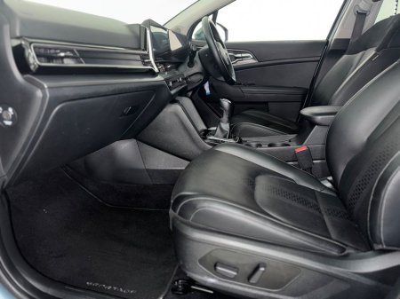 2024 Kia Sportage - thumbnail 3