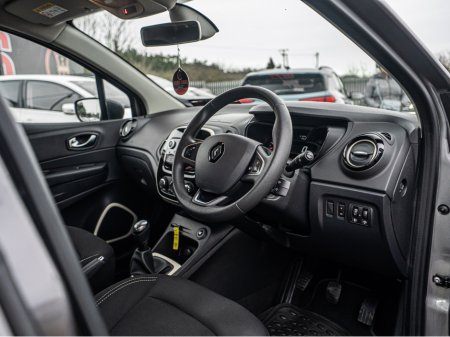 2019 Renault Captur 2019 Captur 1.5dci/New NCT/Irish/1yr warranty €13,888 thumbnail