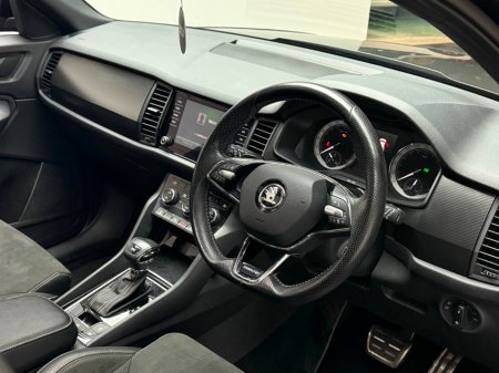 2021 Skoda Kodiaq SPORTLINE 2.0TDI 150HP AUTO *7 SEATER* €34,990 thumbnail