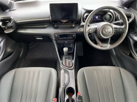 2021 Toyota Yaris - thumbnail 3