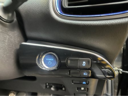 2020 Toyota Prius - thumbnail 16