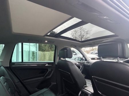 2020 Volkswagen Tiguan - thumbnail 18