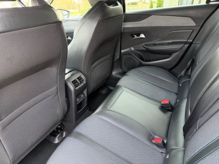 2023 Peugeot 308 - thumbnail 17