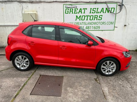 2017 Volkswagen Polo  €14,250