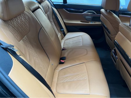 2017 BMW 7 Series €27950! 2017 BMW 740E IPERFORMANCE M-SPORT 2.0 AUTOMATIC / CRUISE CONTROL / 360° PARKING CAMERA / ELECTRIC MEMORY MASSAGING & HEATED SEATS / PADDLE SHIFTERS / PANORAMIC SUNROOF / HEATED REAR SEATS €27,950 thumbnail