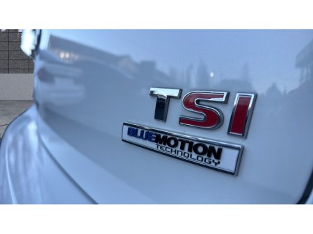 2014 Volkswagen Golf *HIGHLINE-MILANO MODEL* FULL SPC / COGNAC LEATHER - HEATED SEATS - CAMERAS - PEARL WHITE €12,900 thumbnail