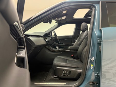 2024 Land Rover Range Rover Evoque HSE DYNAMIC P300E *HUGE SPEC* €52,990 thumbnail